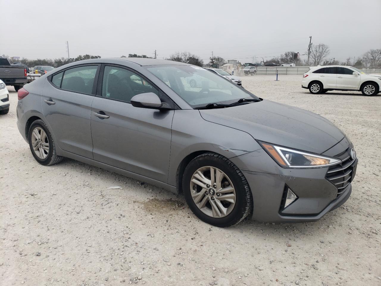 2019 HYUNDAI ELANTRA SE - Image 4
