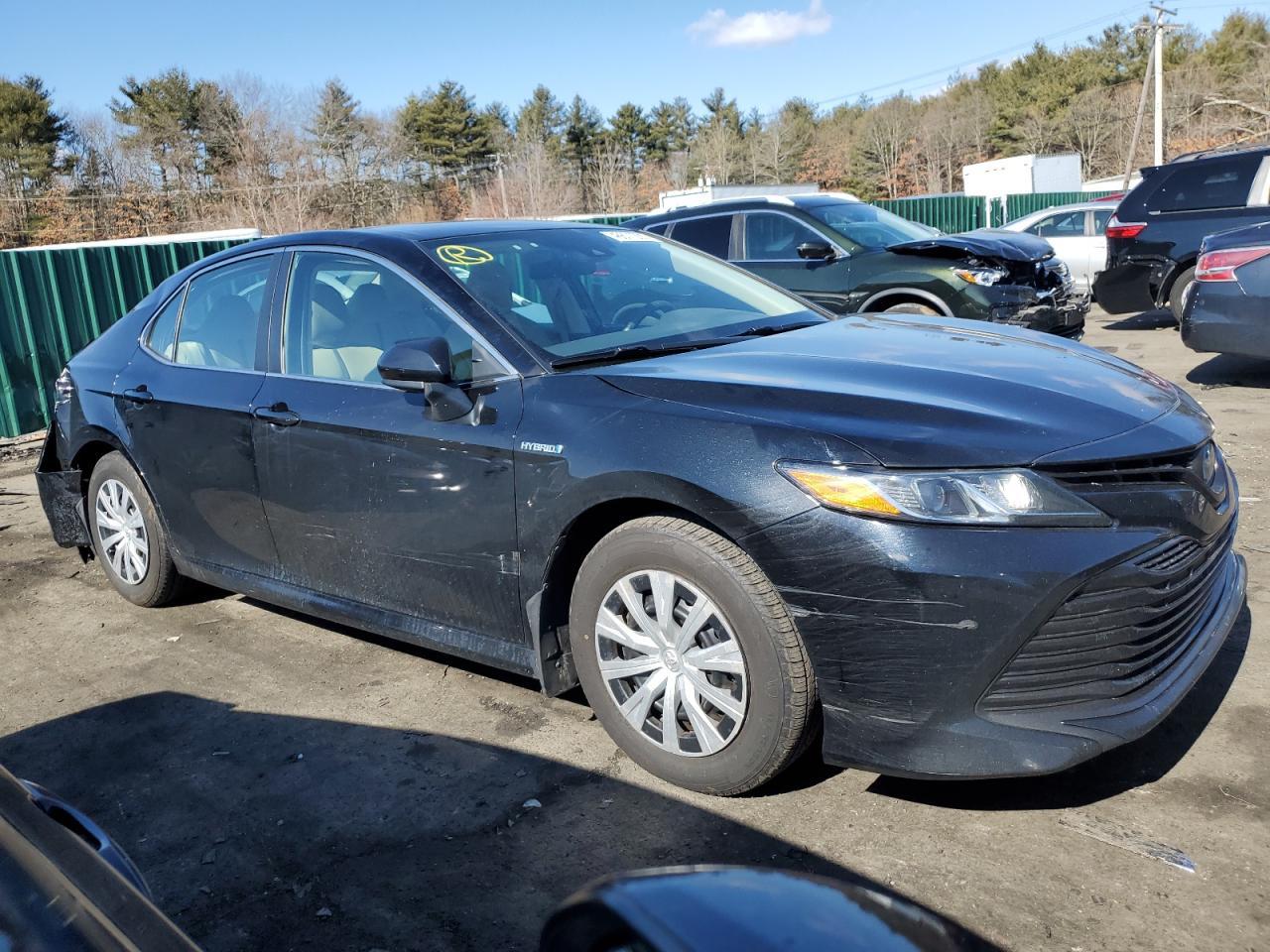 2019 TOYOTA CAMRY LE - Image 4