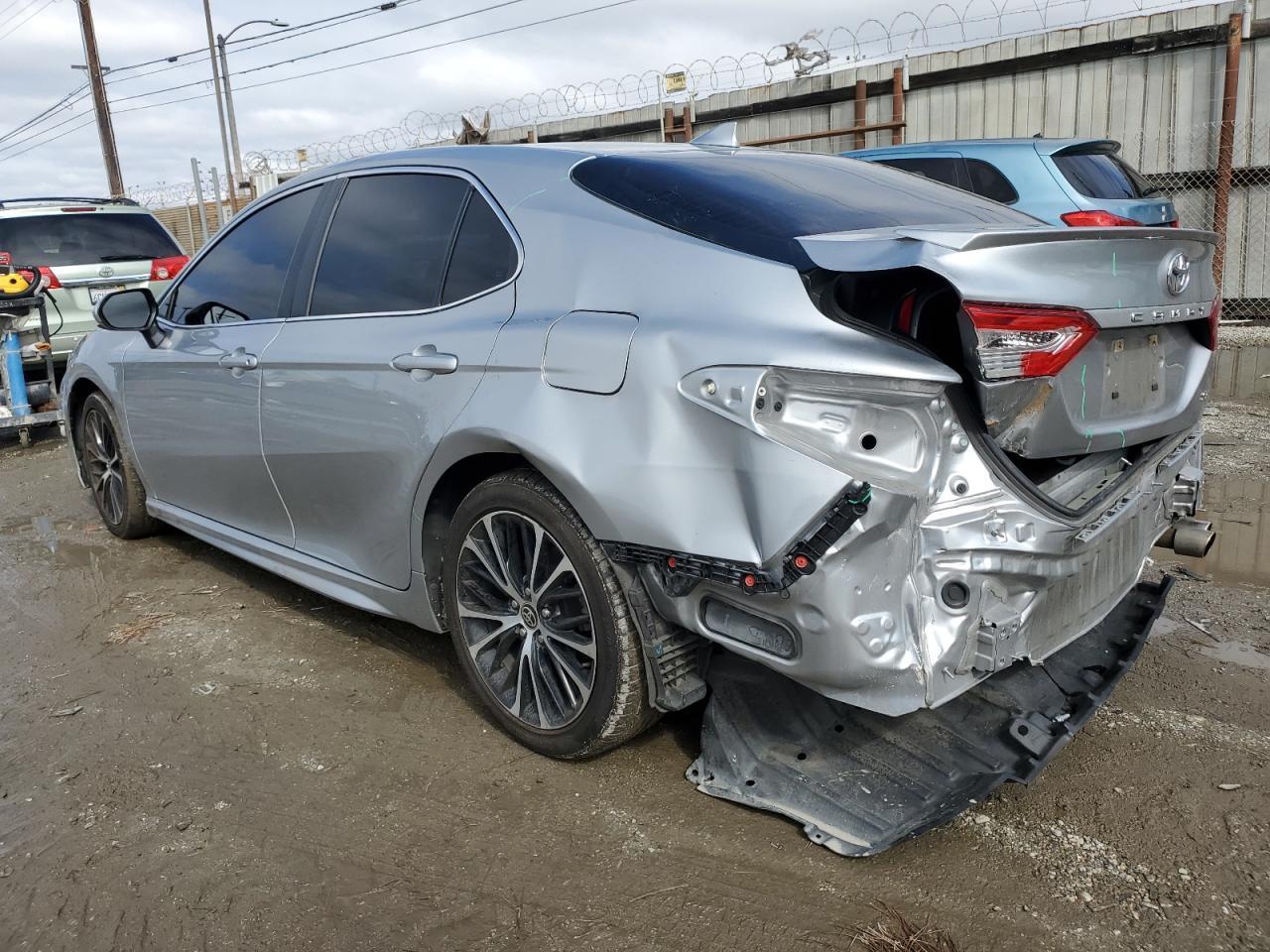 2020 TOYOTA CAMRY SE - Image 2