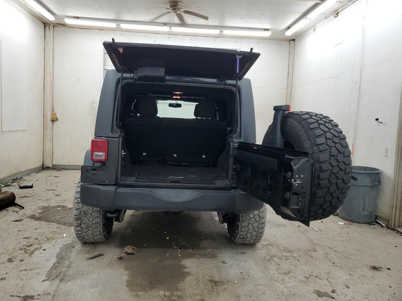 2014 JEEP WRANGLER U - Фото 6