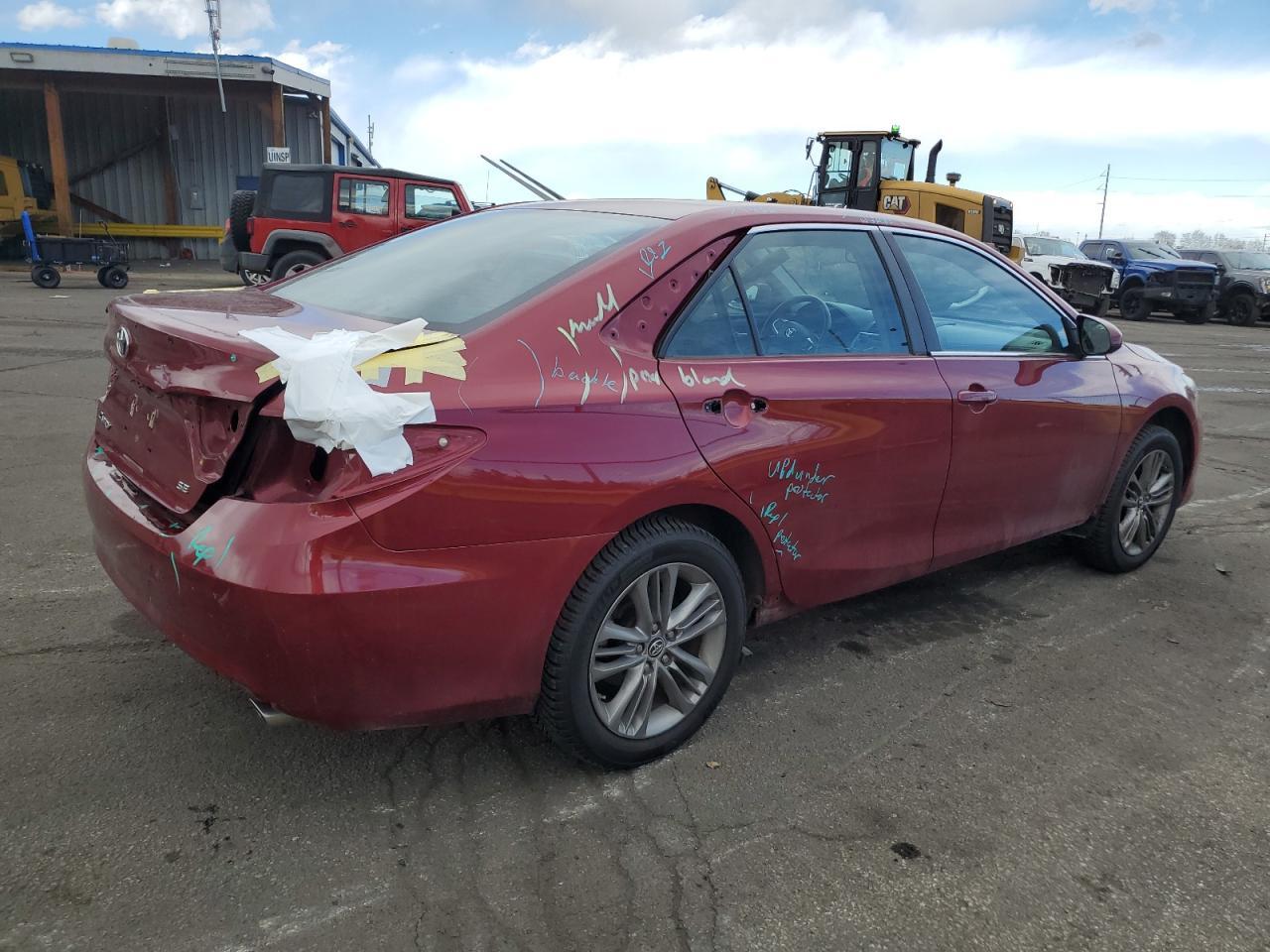 2015 TOYOTA CAMRY LE - Image 3