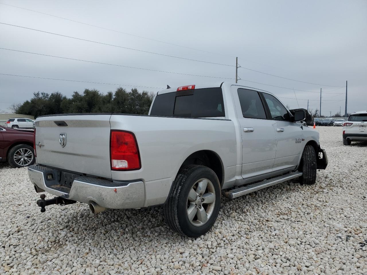 2015 RAM 1500 SLT - Image 3