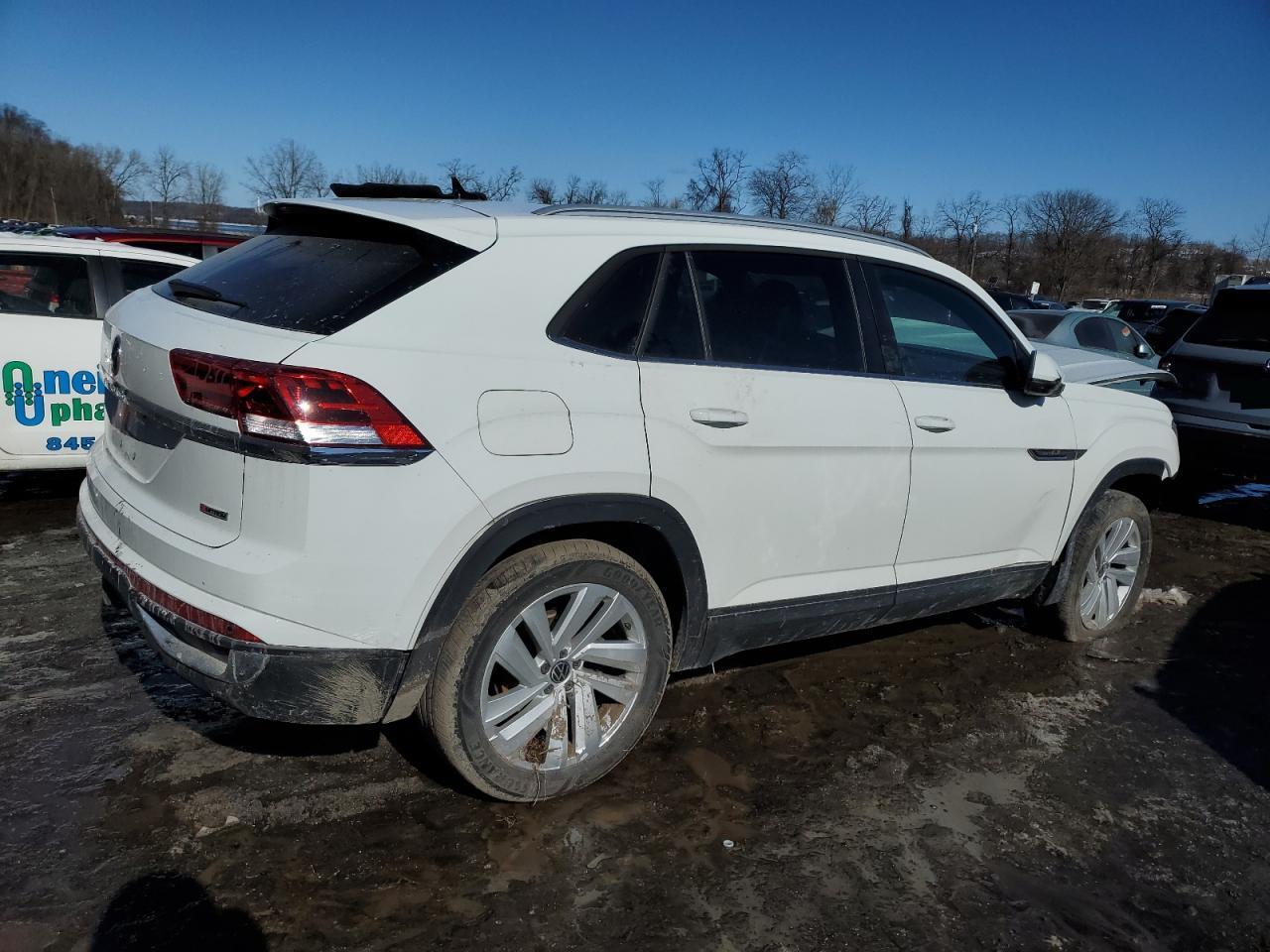 2022 VOLKSWAGEN ATLAS CROS - Image 3