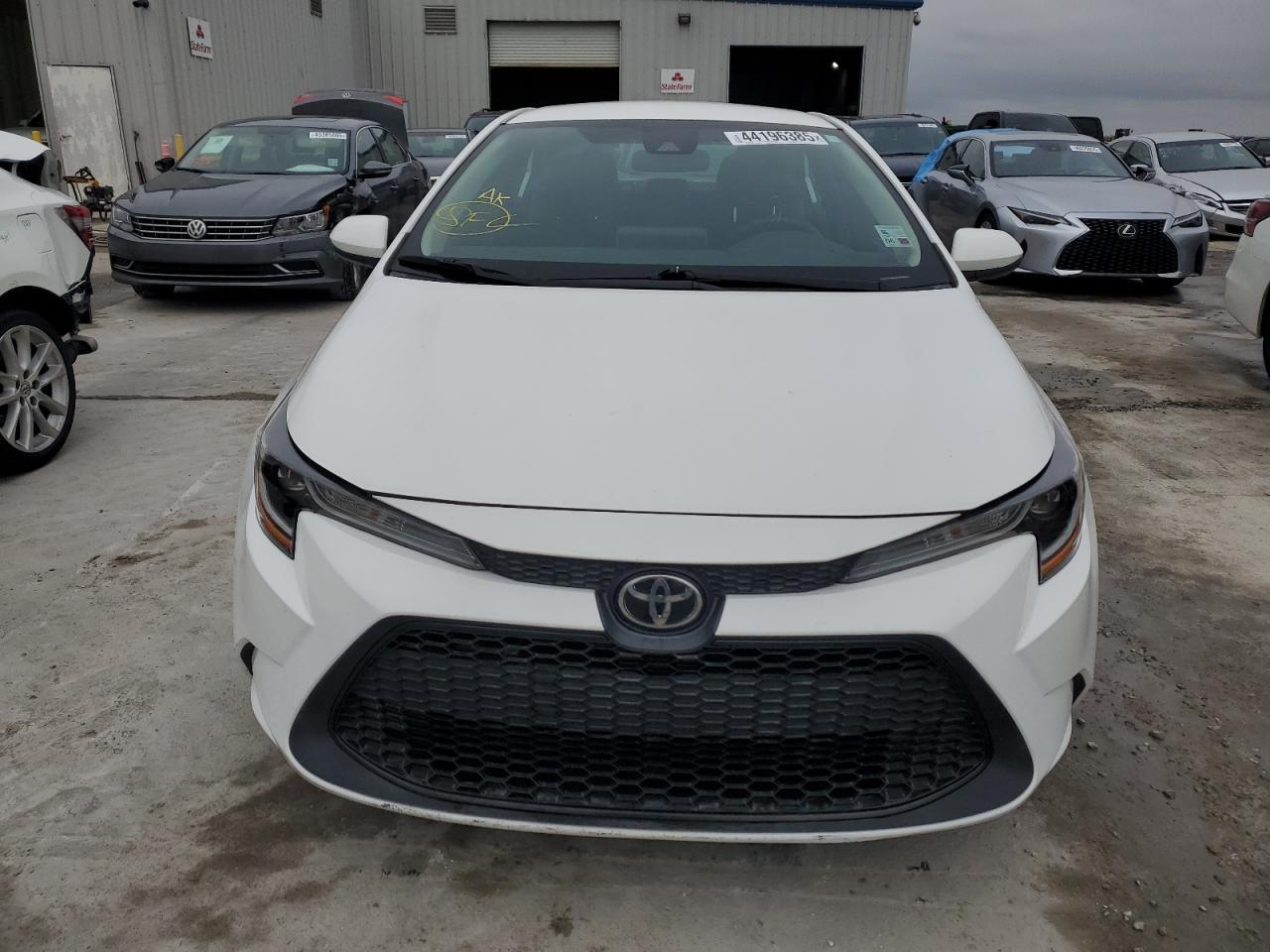 2021 TOYOTA COROLLA LE - Фото 5