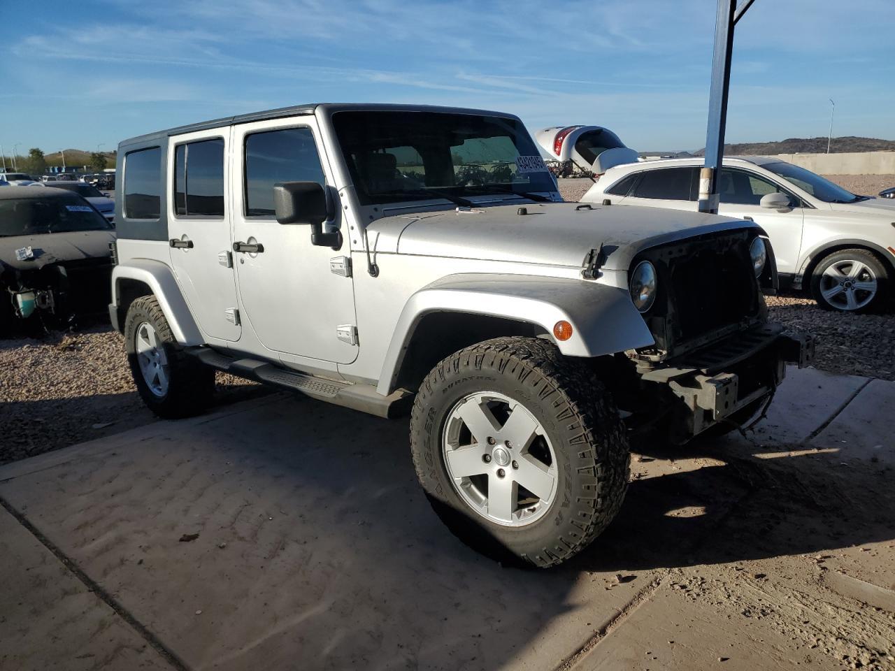 2010 JEEP WRANGLER U - Image 4