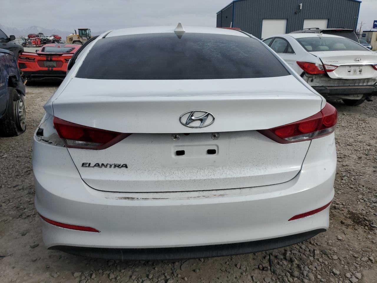 2018 HYUNDAI ELANTRA SE - Image 6