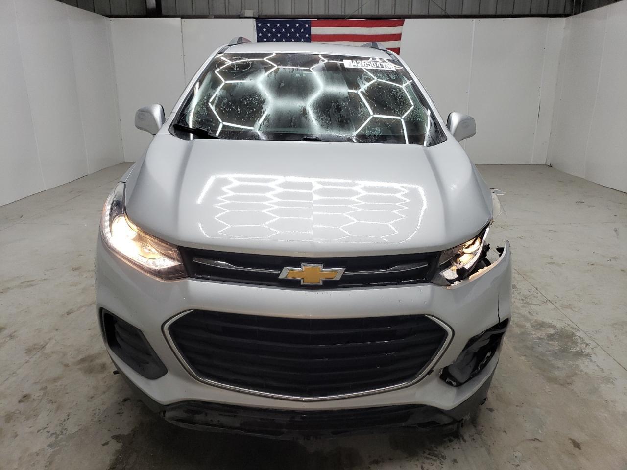 2019 CHEVROLET TRAX 1LT - Фото 5