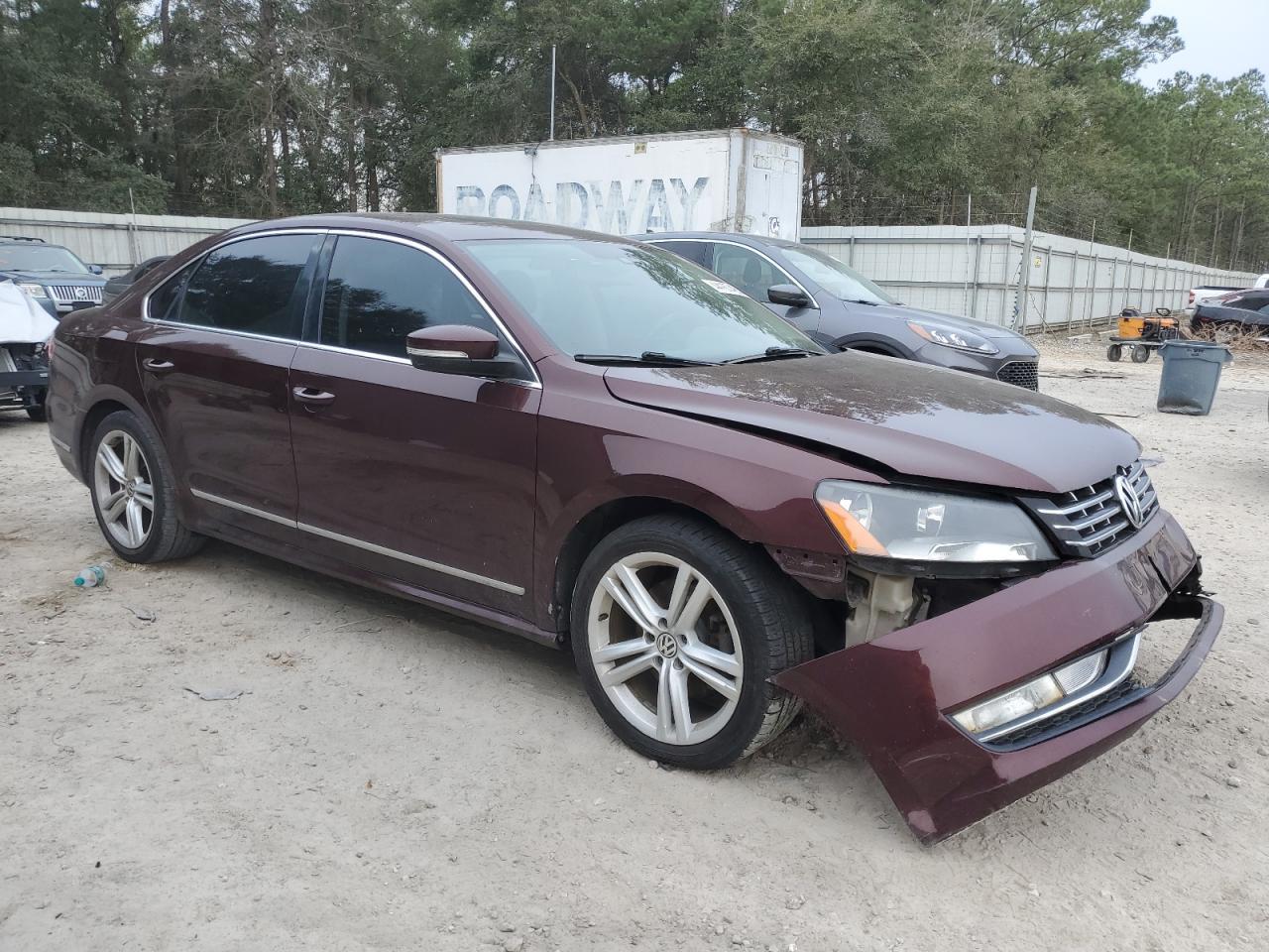 2014 VOLKSWAGEN PASSAT SEL - Фото 4