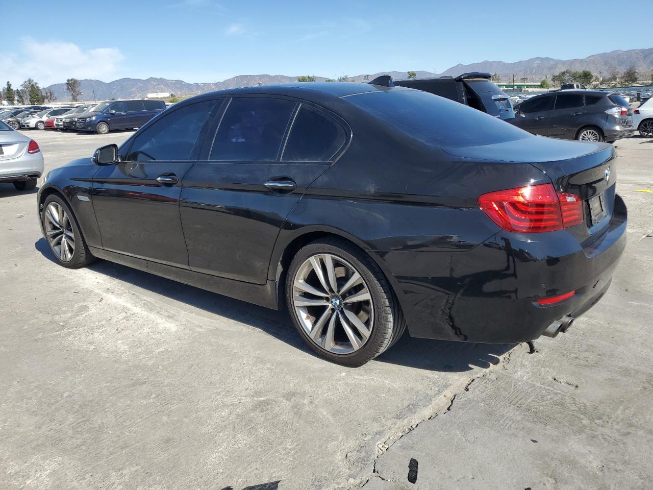 2016 BMW 528 I - Фото 2