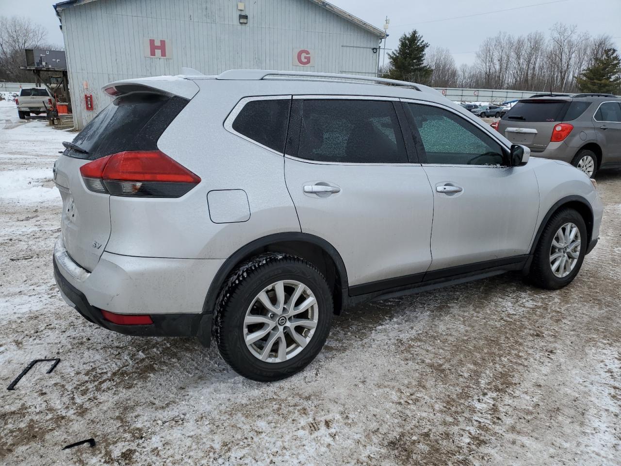 2017 NISSAN ROGUE S - Фото 3