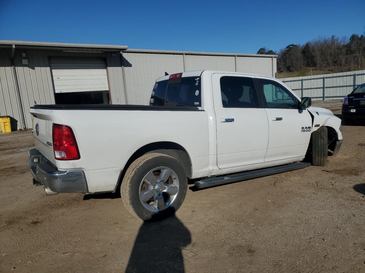 2017 RAM 1500 SLT - Image 3