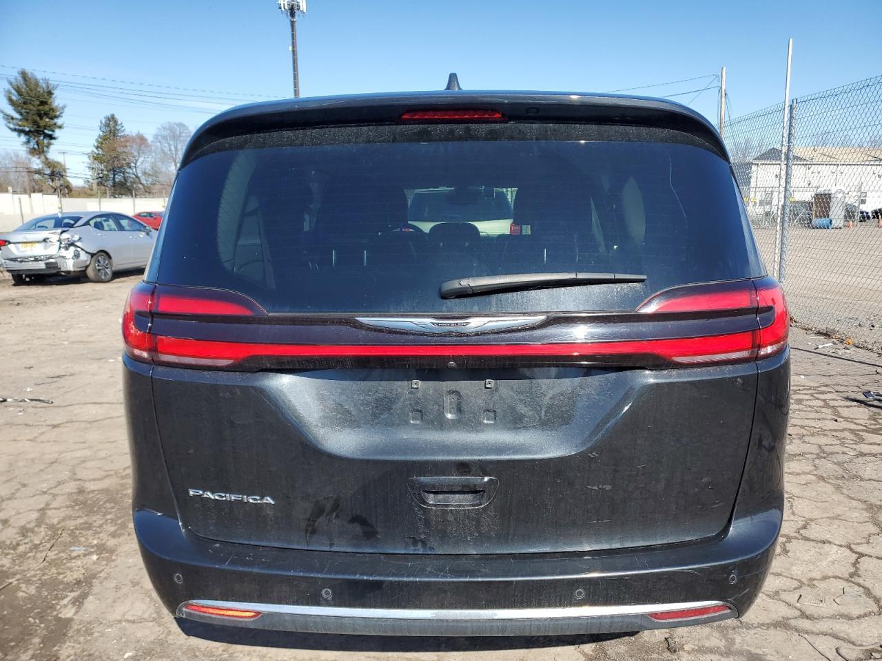 2022 CHRYSLER PACIFICA T - Image 6