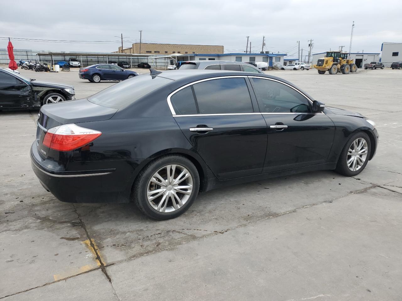 2011 HYUNDAI GENESIS 3. - Image 3