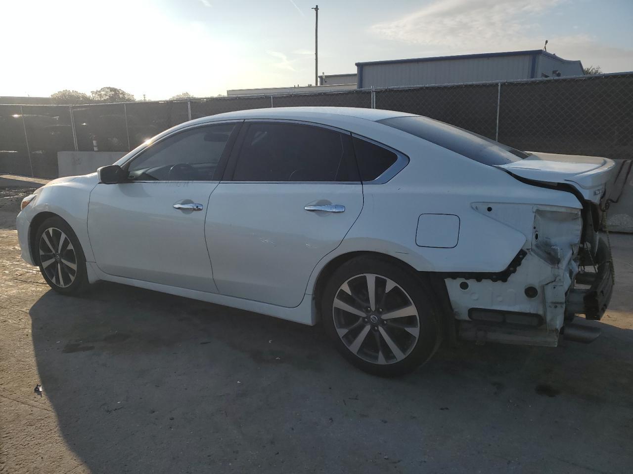 2017 NISSAN ALTIMA 2.5 - Image 2