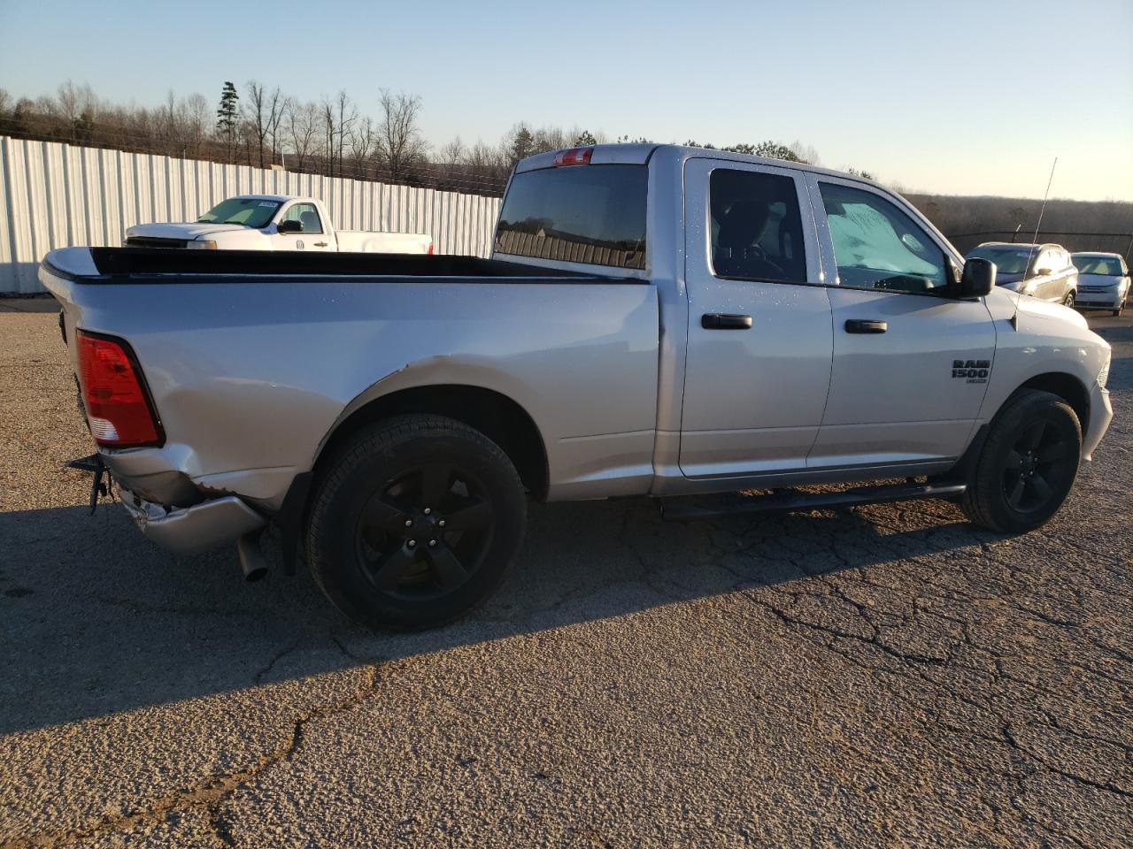 2019 RAM 1500 CLASS - Image 3