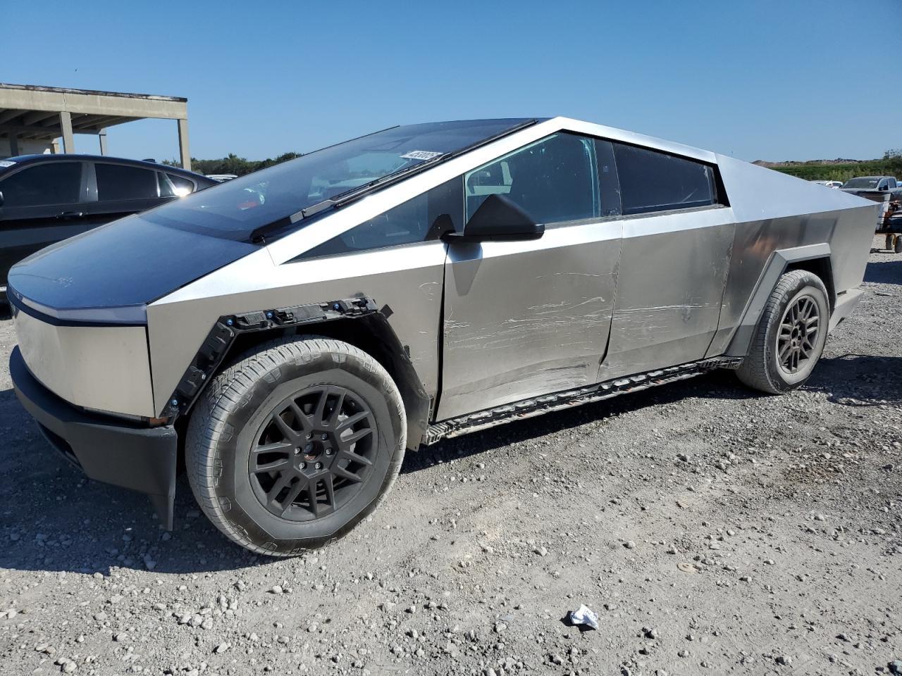 2024 TESLA CYBERTRUCK