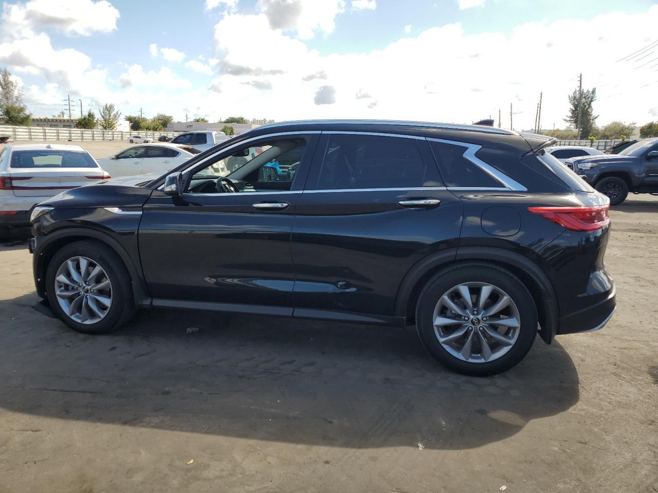 2019 INFINITI QX50 ESSEN - Image 2