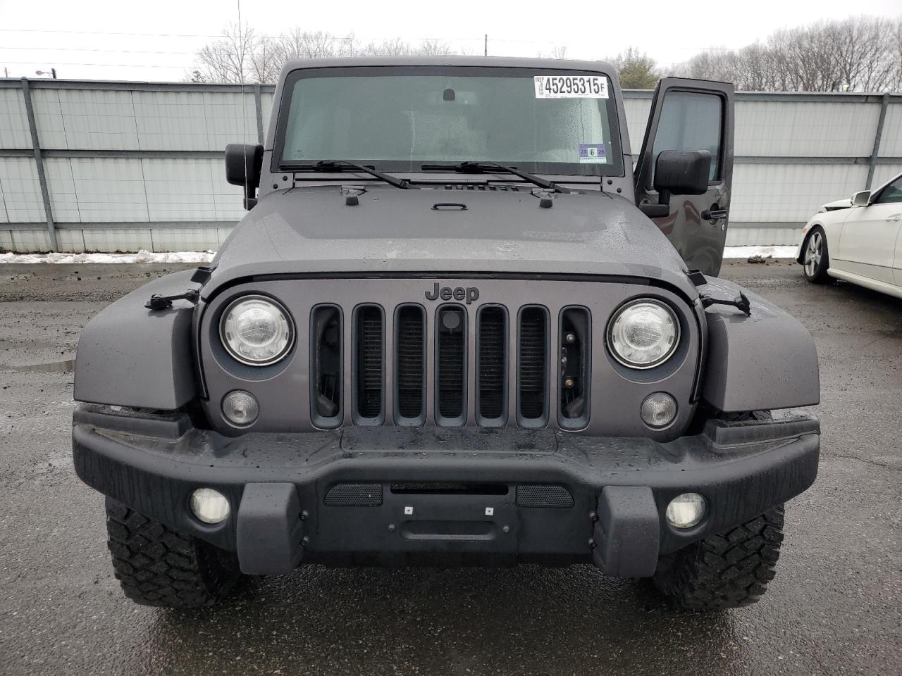 2017 JEEP WRANGLER U - Image 5