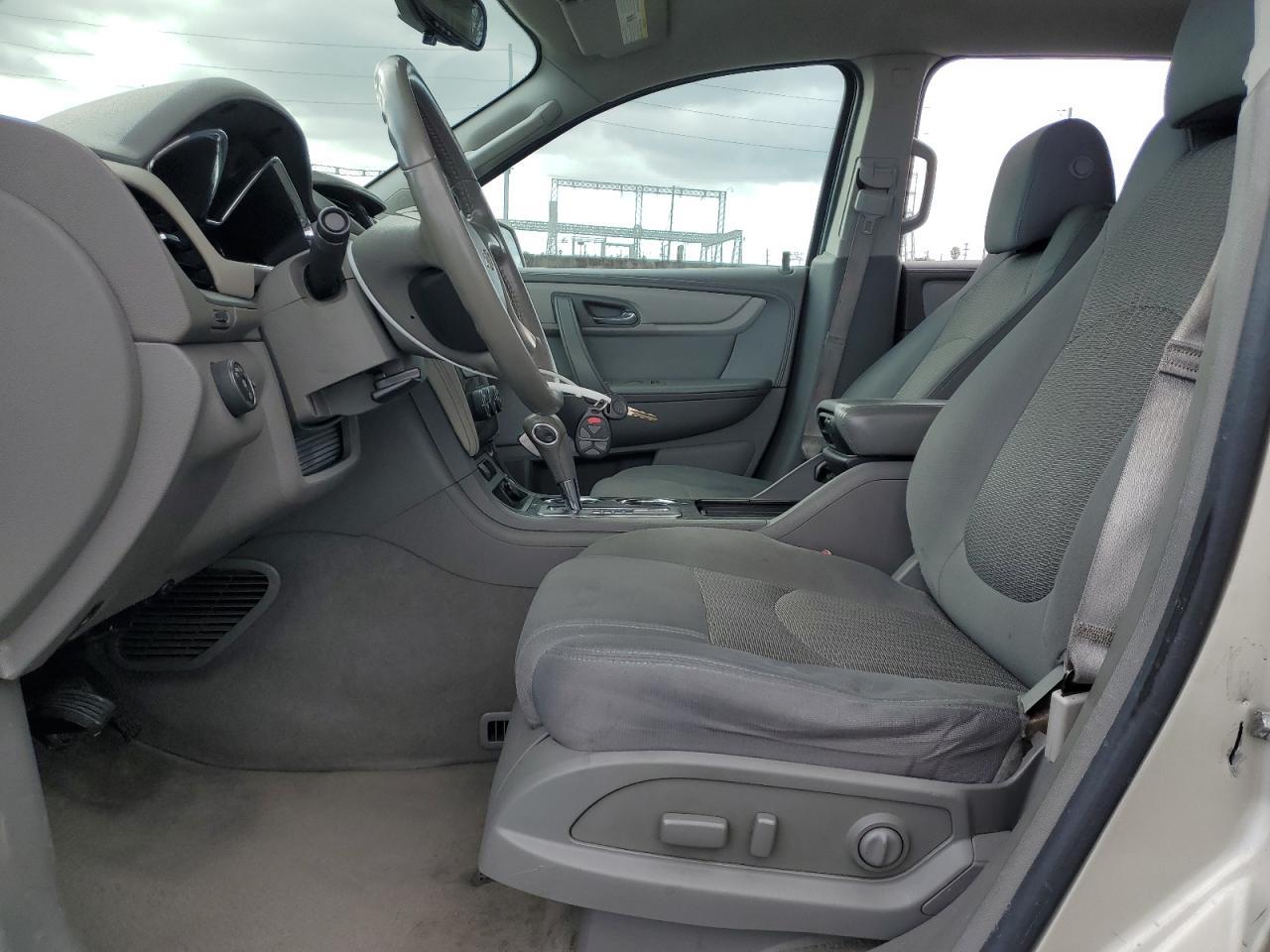 2014 CHEVROLET TRAVERSE L - Image 7