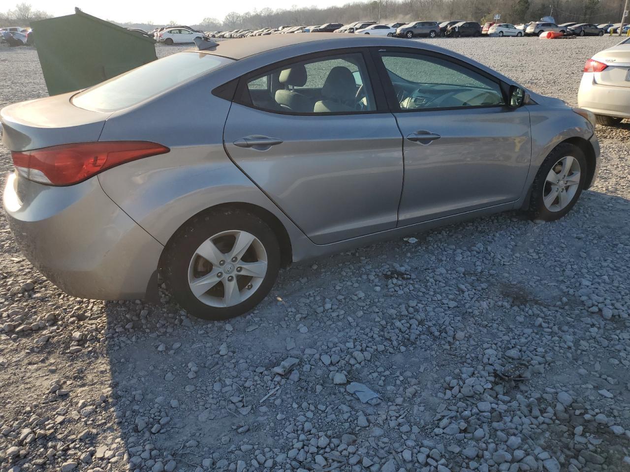 2013 HYUNDAI ELANTRA GL - Image 3