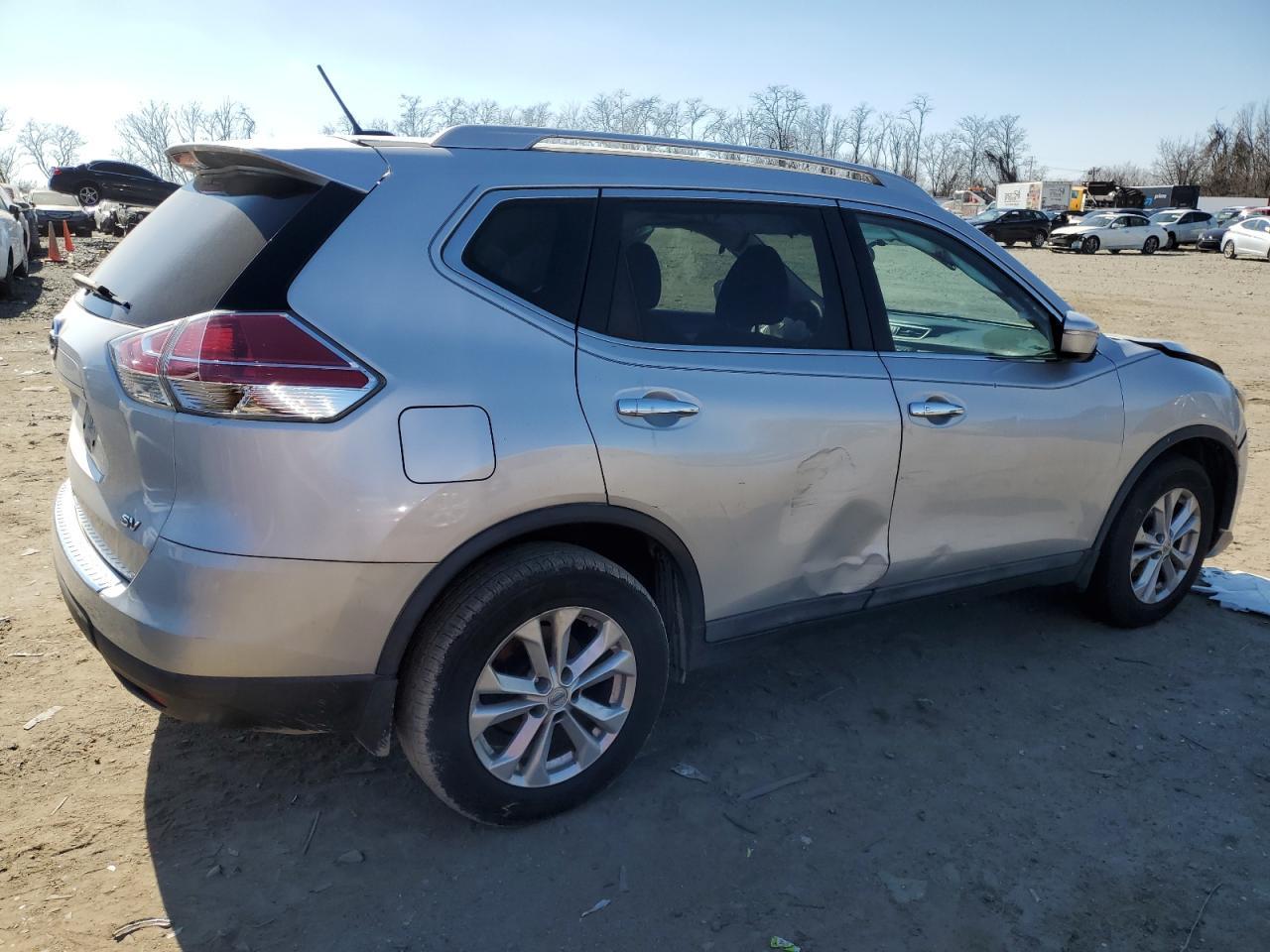 2015 NISSAN ROGUE S - Фото 3