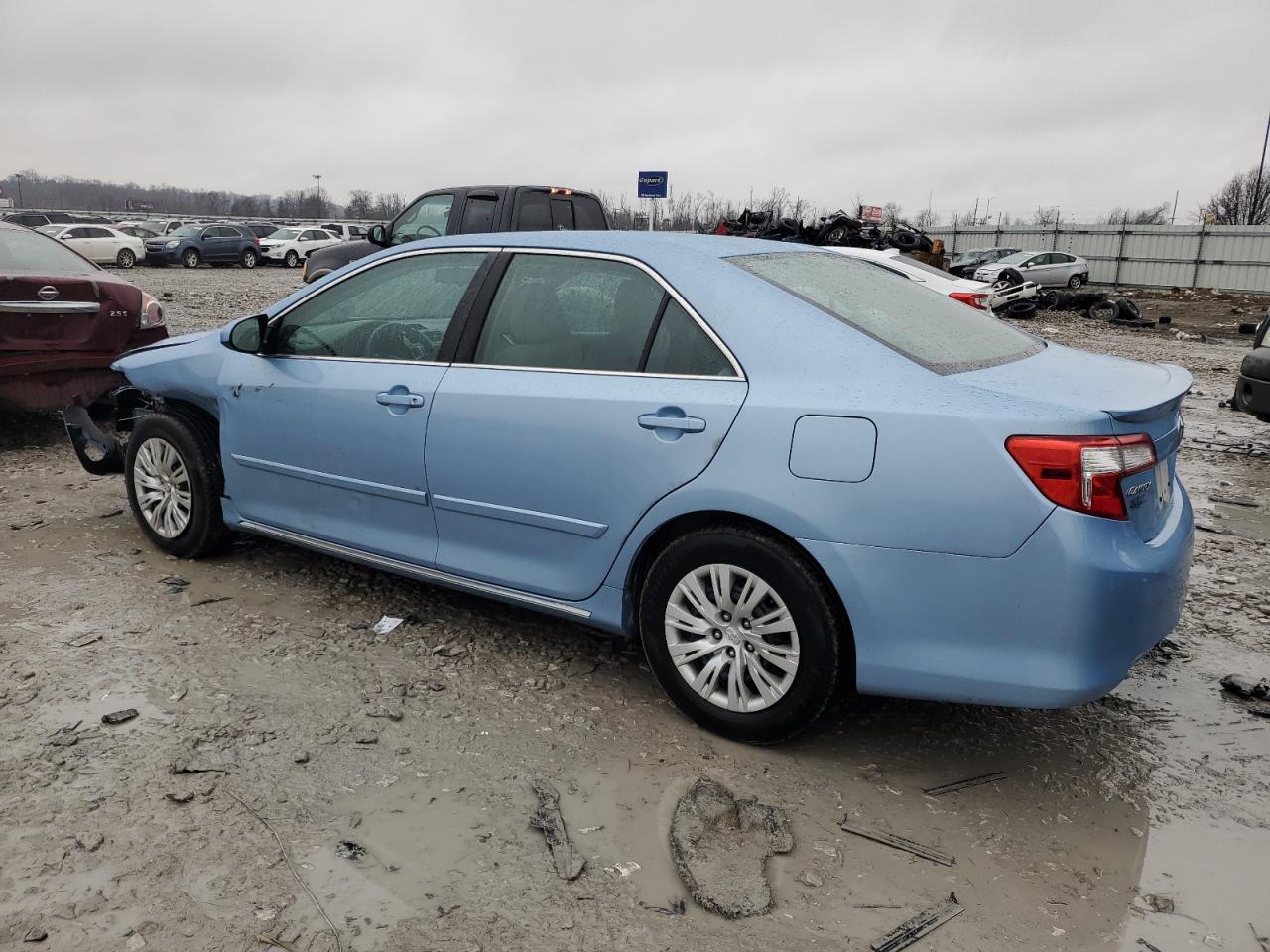 2013 TOYOTA CAMRY L - Фото 2