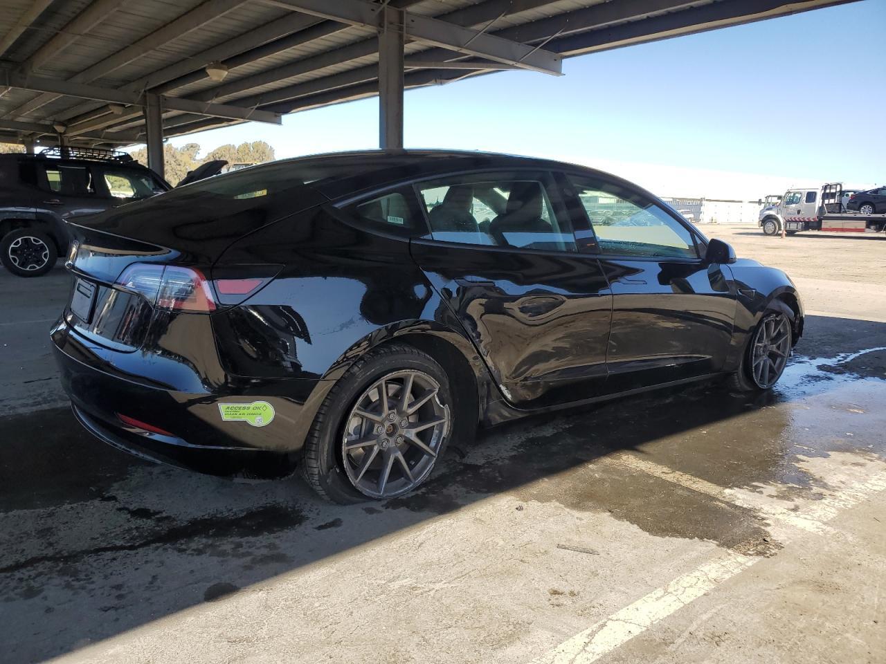 2023 TESLA MODEL 3 - Фото 3