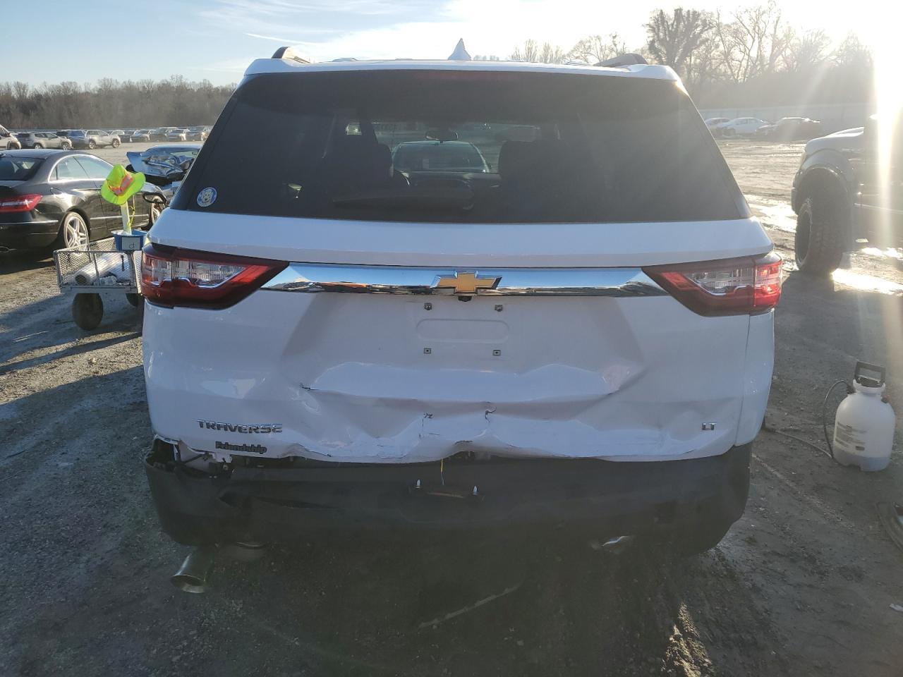 2021 CHEVROLET TRAVERSE L - Фото 6