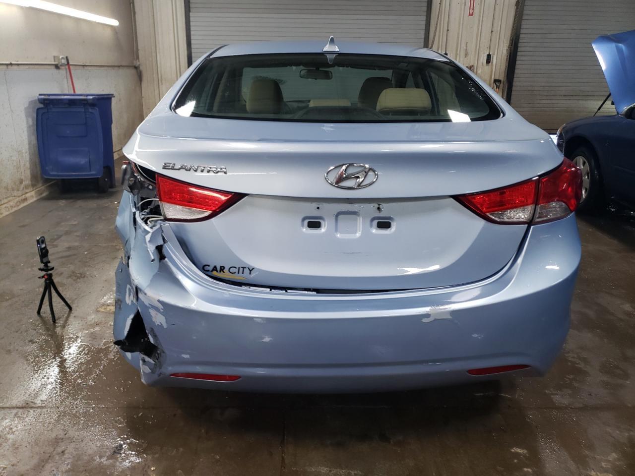 2013 HYUNDAI ELANTRA GL - Image 6