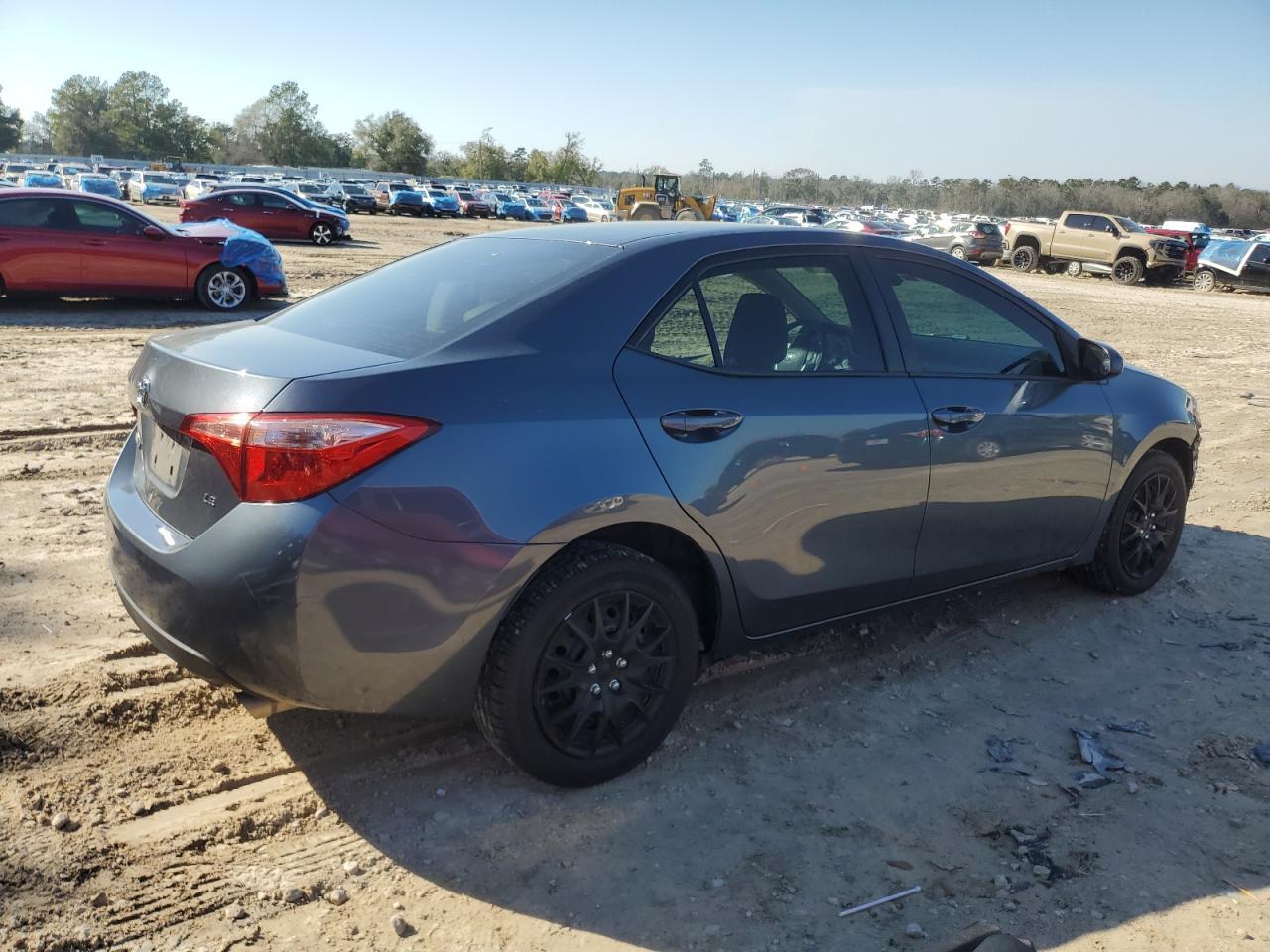 2018 TOYOTA COROLLA L - Фото 3