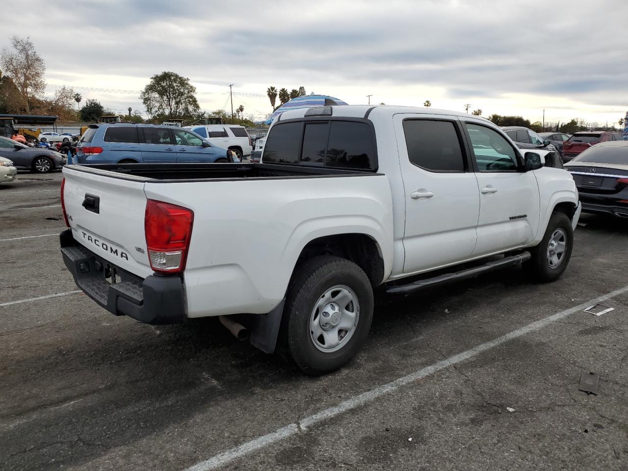 2018 TOYOTA TACOMA DOU - Image 3