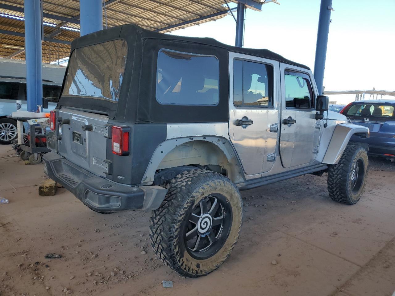2015 JEEP WRANGLER U - Фото 3