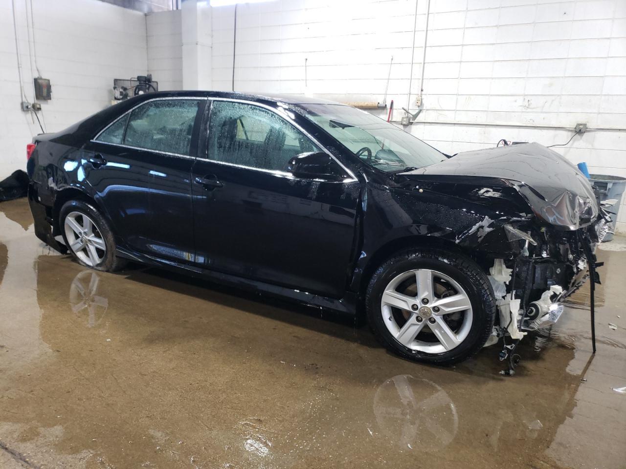 2013 TOYOTA CAMRY L - Фото 4