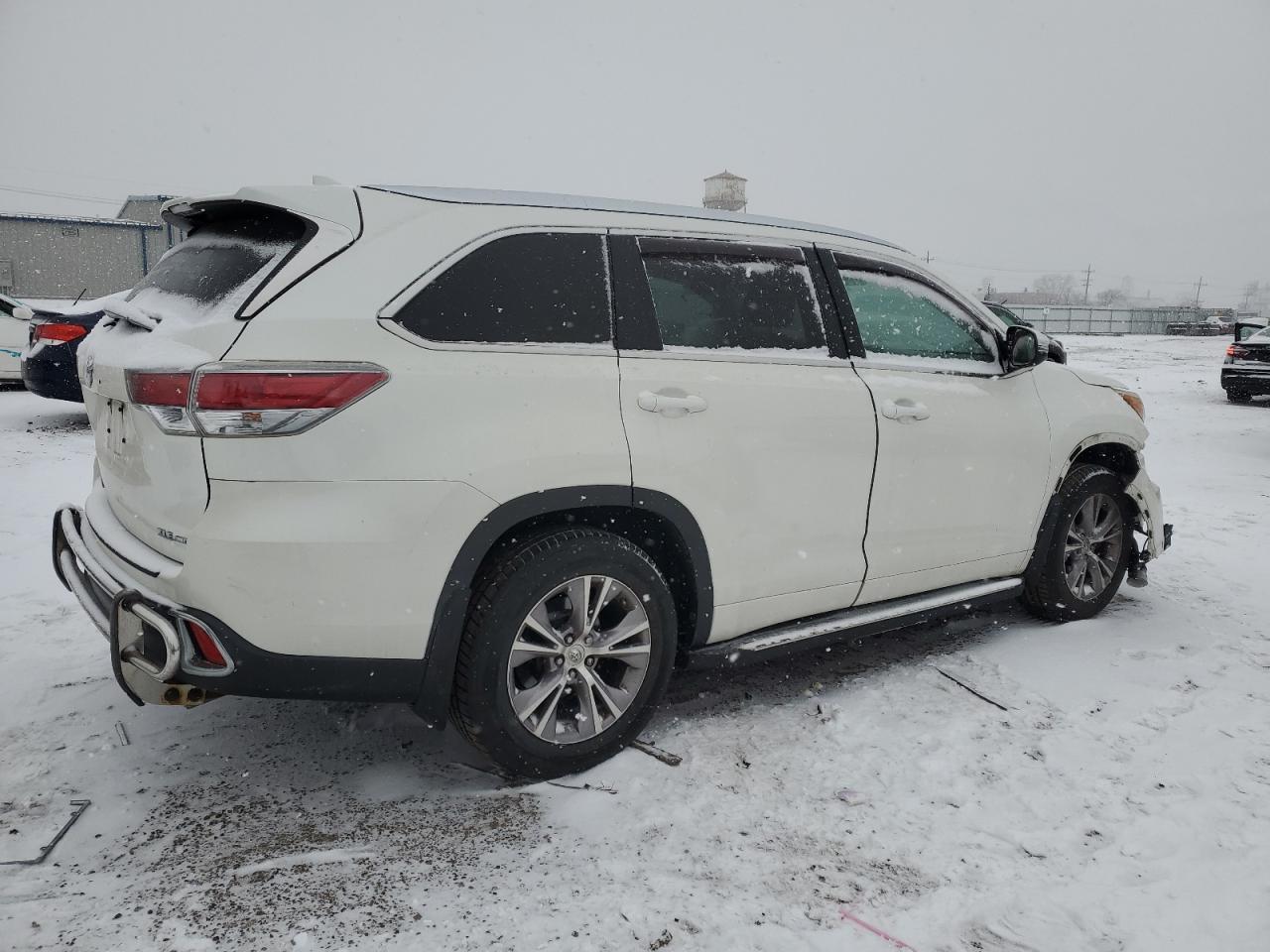 2015 TOYOTA HIGHLANDER - Image 3
