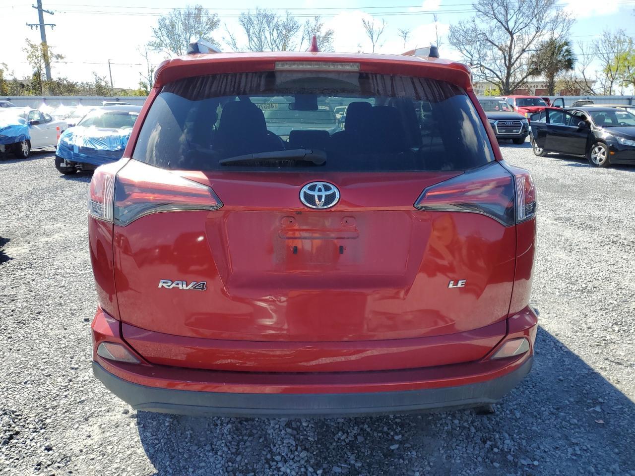 2017 TOYOTA RAV4 LE - Image 6