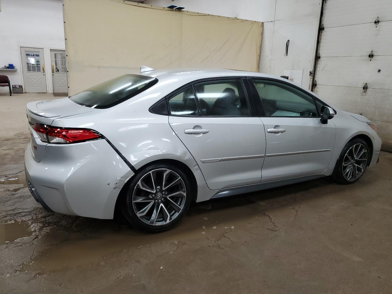 2022 TOYOTA COROLLA SE - Фото 3