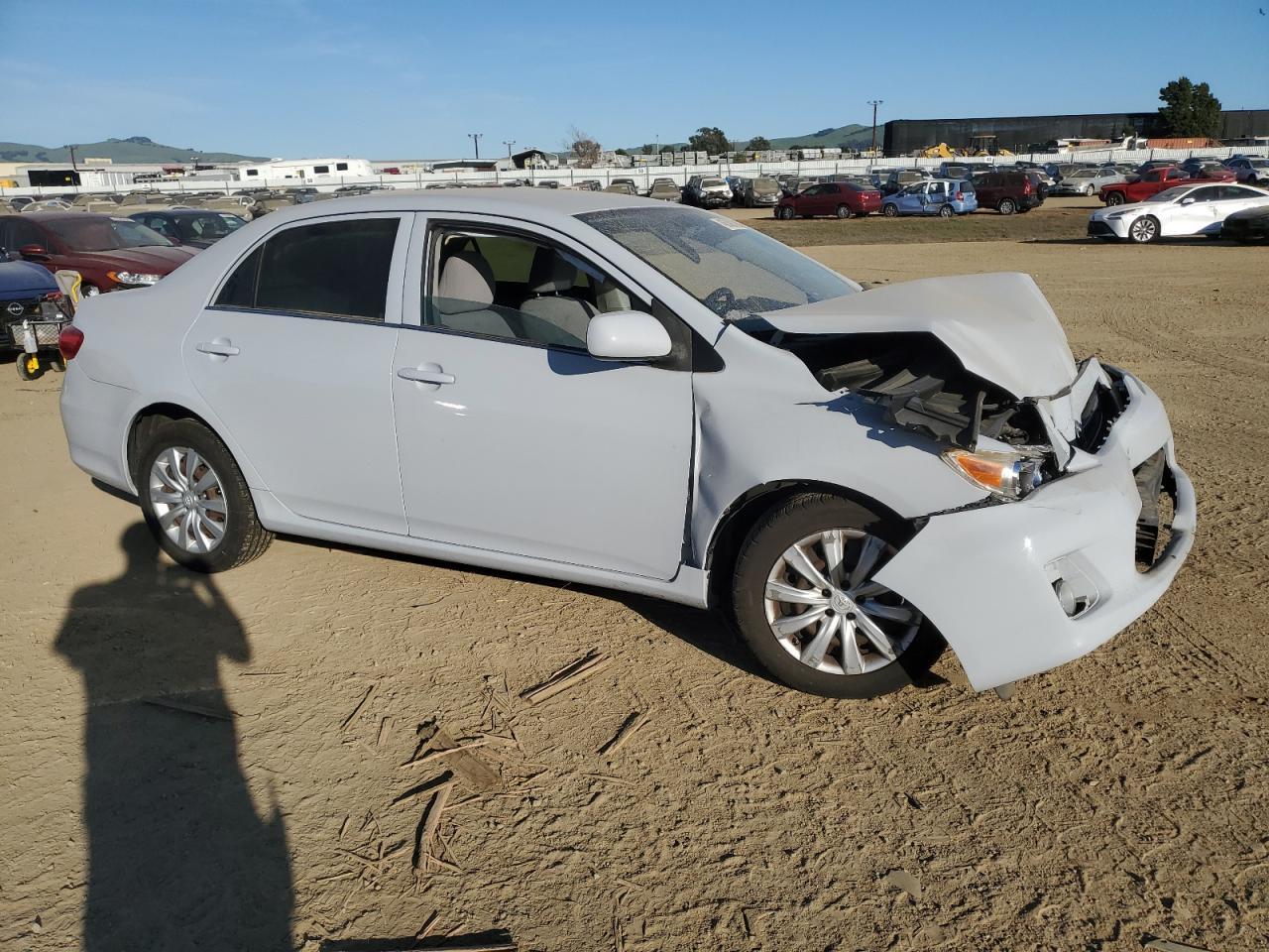 2013 TOYOTA COROLLA BA - Фото 4