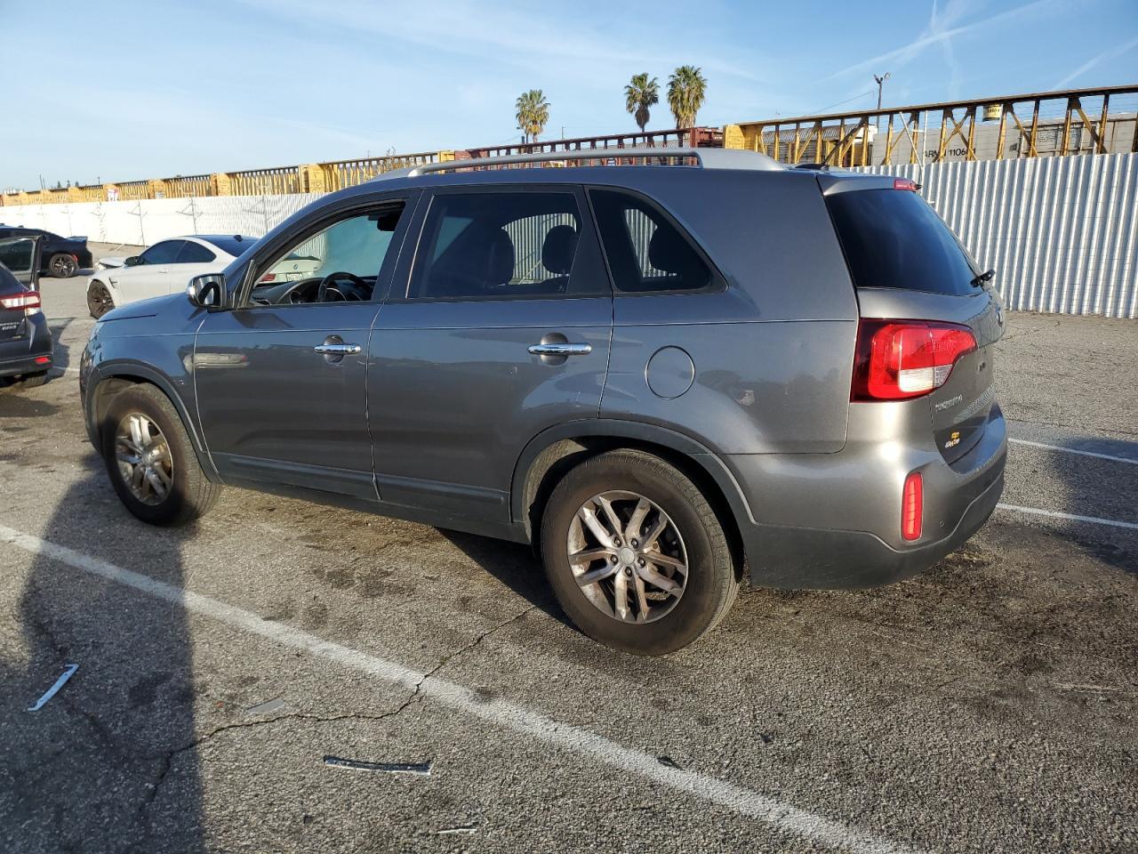 2014 KIA SORENTO LX - Image 2
