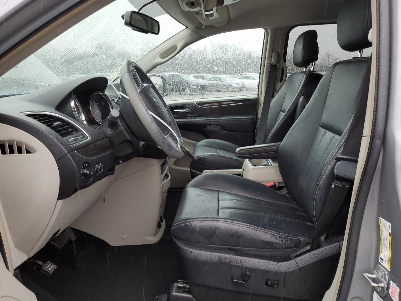 2014 CHRYSLER TOWN & COU - Image 7