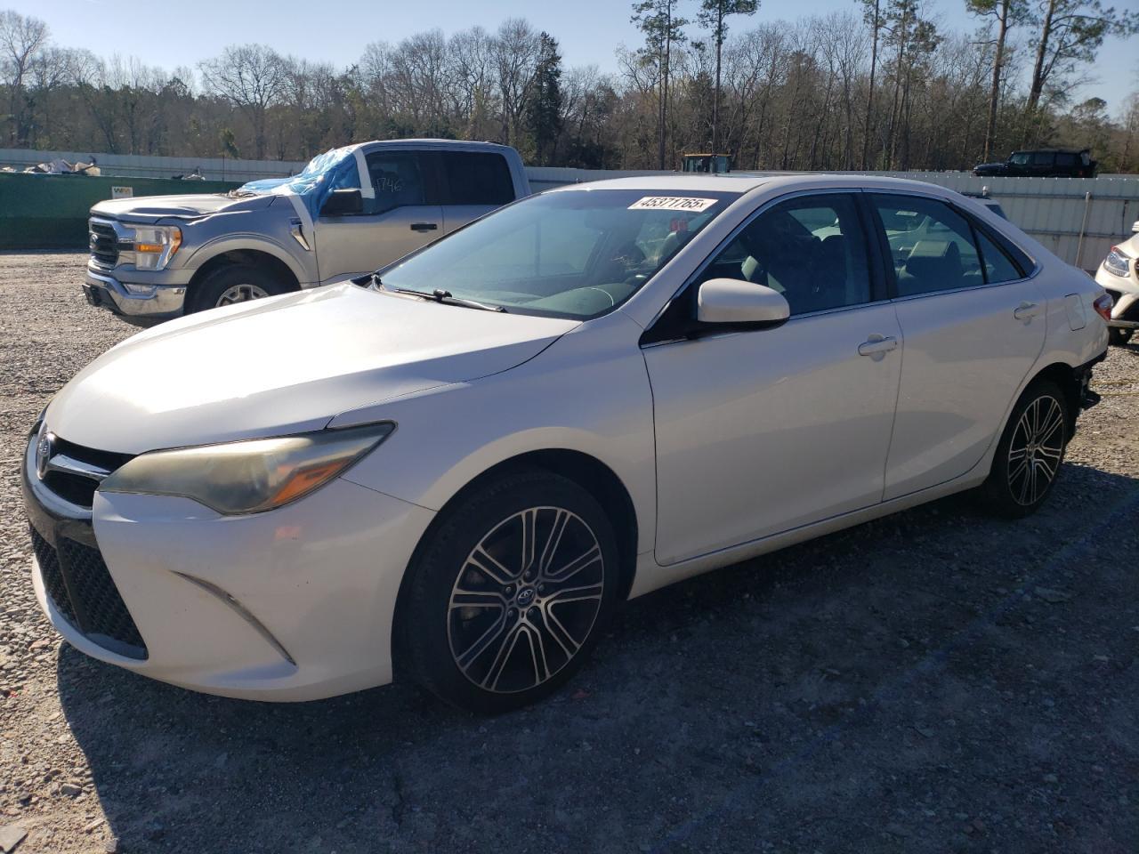 2016 TOYOTA CAMRY LE