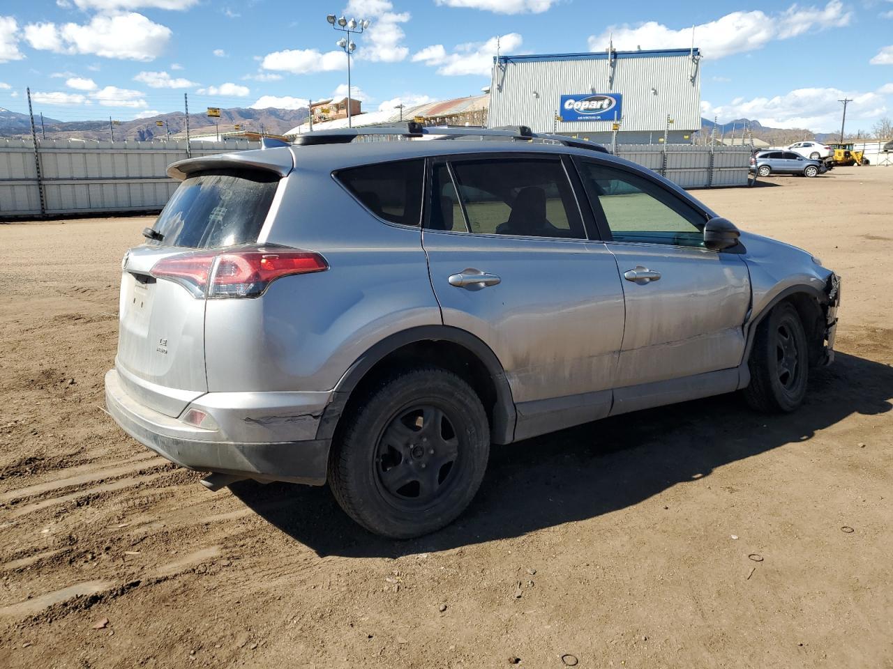 2017 TOYOTA RAV4 LE - Фото 3