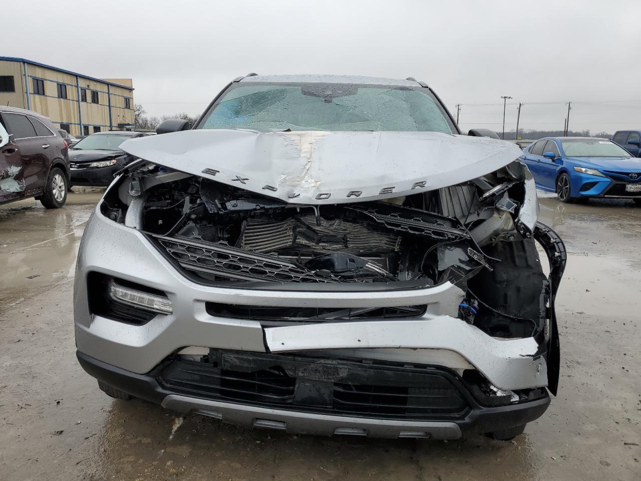 2022 FORD EXPLORER X - Фото 5