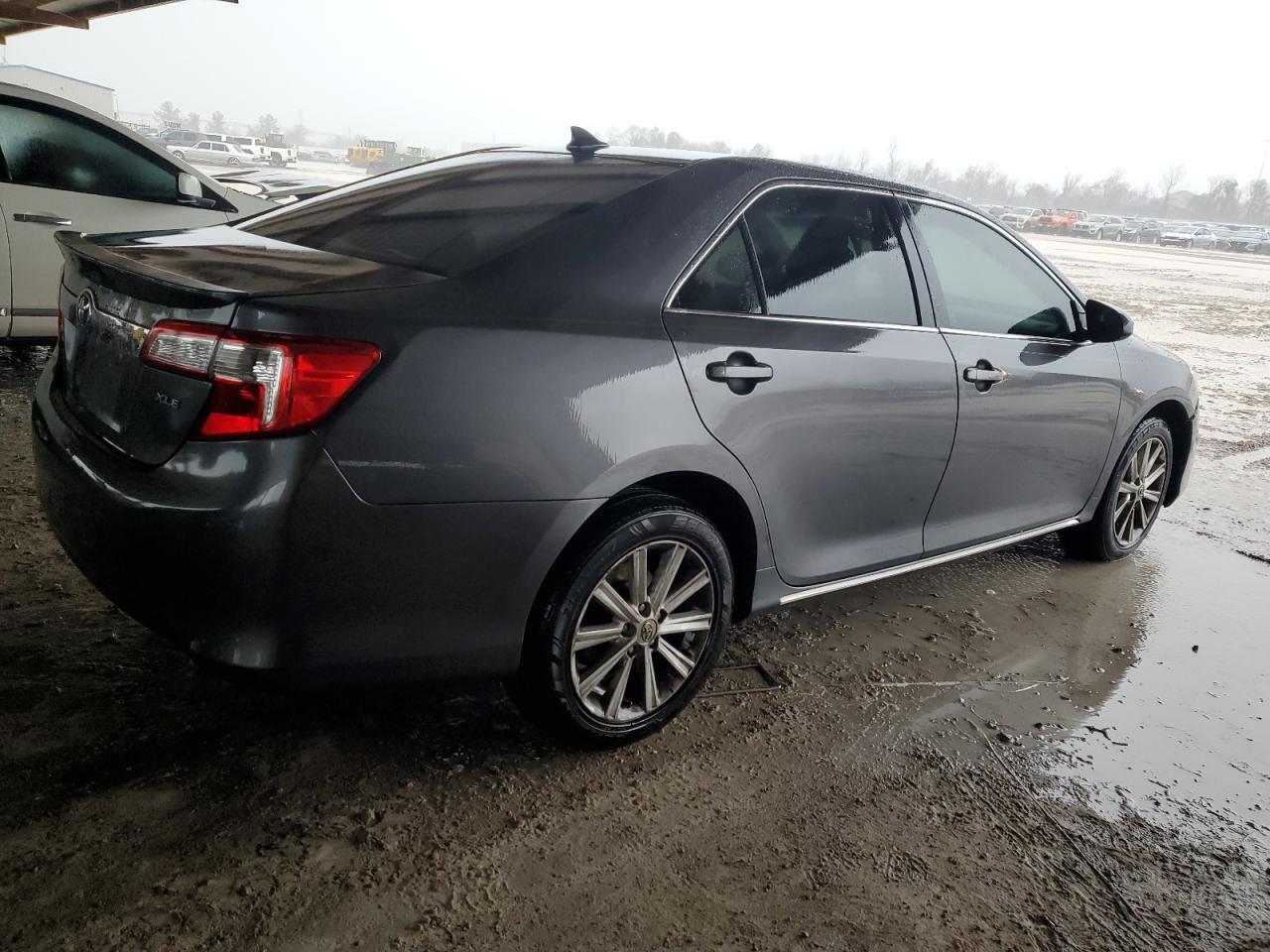 2012 TOYOTA CAMRY SE - Image 3