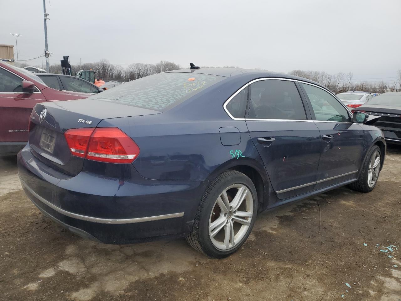 2014 VOLKSWAGEN PASSAT SE - Фото 3