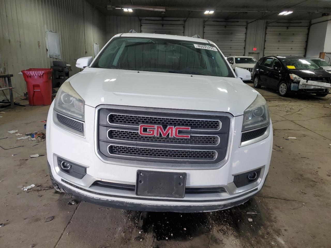 2016 GMC ACADIA SLT - Image 5
