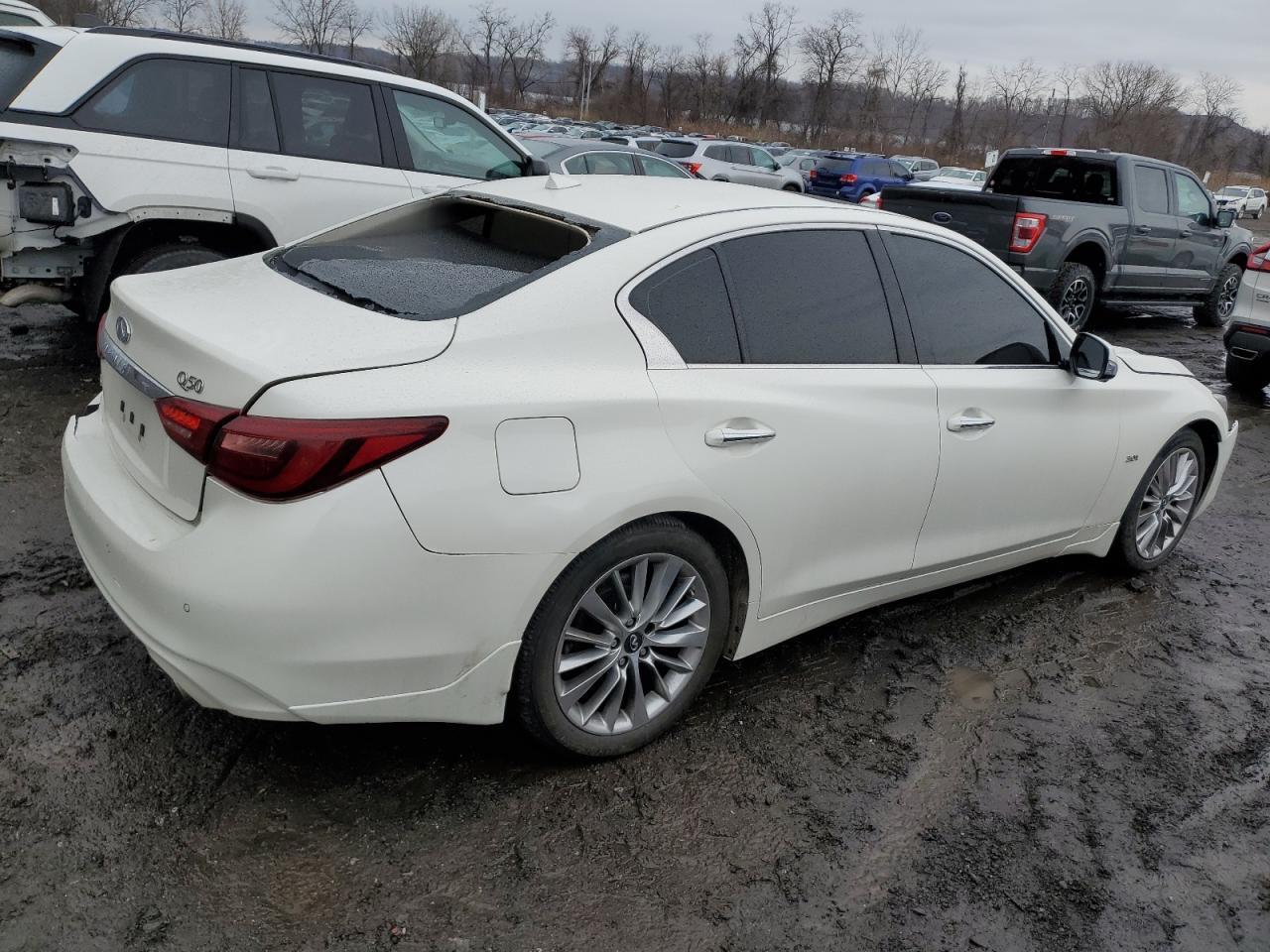 2019 INFINITI Q50 LUXE - Image 3