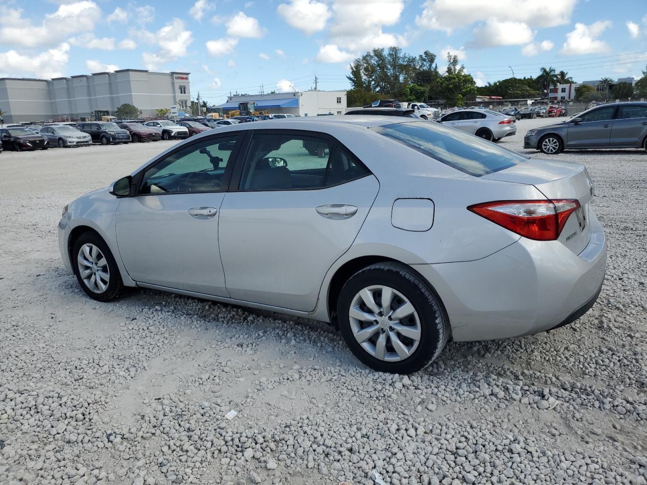 2015 TOYOTA COROLLA L - Image 2
