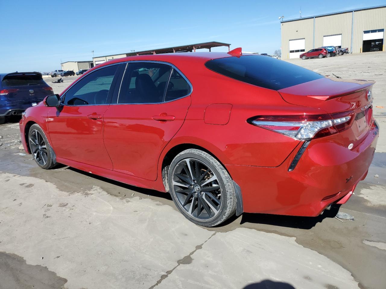 2019 TOYOTA CAMRY XSE - Фото 2