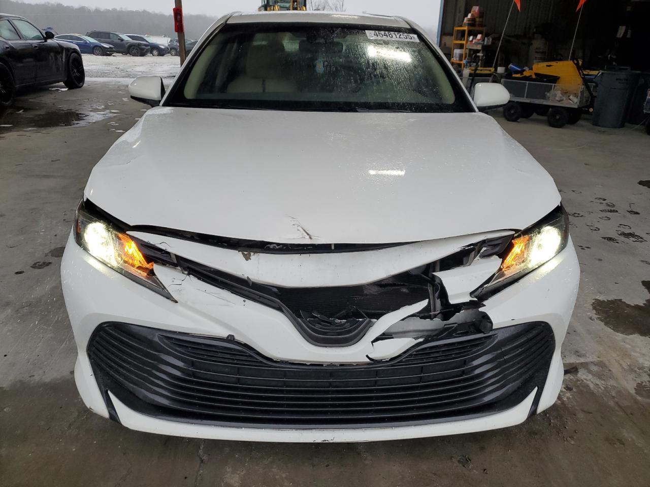 2018 TOYOTA CAMRY L - Фото 5