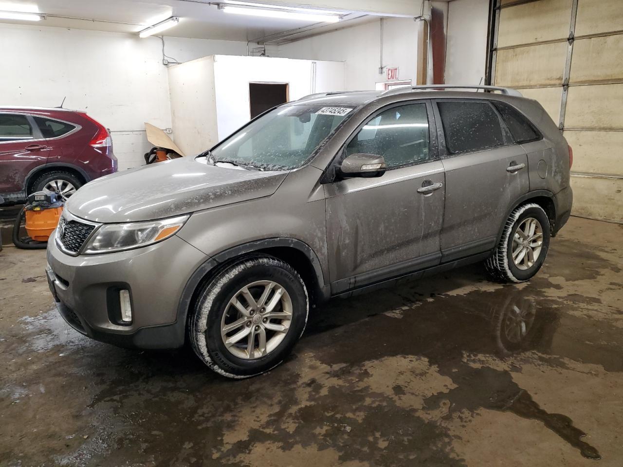 2014 KIA SORENTO LX